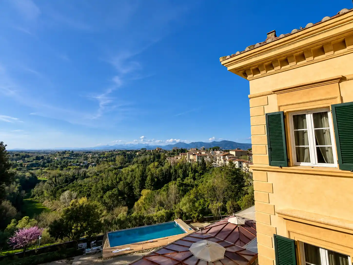 La campagna toscana e Fauglia viste da Villa Conti